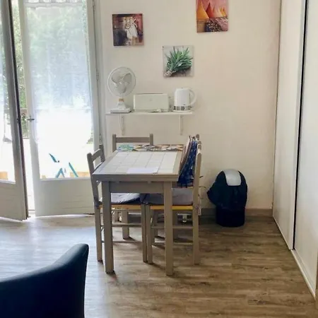 アパート Ensoleille Avec Balcon Et Parking - Wifi Inclus - Centre-ville Amelie-les-bains - Fr-1-703-164